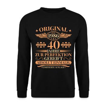 40th Birthday Living Legend since 1986 - Unisex Sweatshirt - black - Front - Alina (178cm) & Michal (187cm)