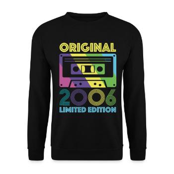 Originalkassette 2006 20th Anniversary 20 Year Tee - Unisex Pullover - Schwarz - Vorne - Alina (178cm) & Michal (187cm)
