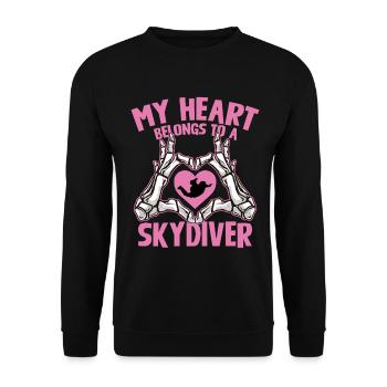 Mein Herz gehört dem Skydiver - Unisex Pullover - Schwarz - Vorne - Alina (178cm) & Michal (187cm)