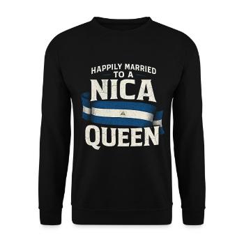Nicaragua Nicaragisch Married To A Nica Queen - Unisex Pullover - Schwarz - Vorne - Alina (178cm) & Michal (187cm)