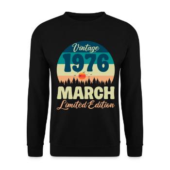 Vintage March 50 Year Old 1976 Birthday Gift - Unisex Sweatshirt - black - Front - Alina (178cm) & Michal (187cm)