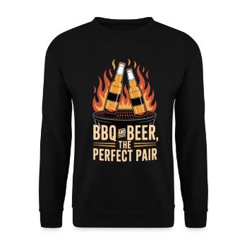 BBQ Bier T-Shirt – Grillen Bier Geschenk - Unisex Pullover - Schwarz - Vorne - Alina (178cm) & Michal (187cm)