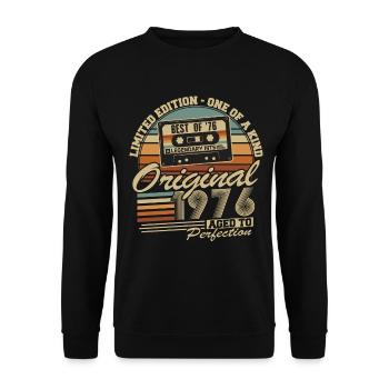 Original 1976 Jahrgang Vintage Geburtstag Retro - Unisex Pullover - Schwarz - Vorne - Alina (178cm) & Michal (187cm)