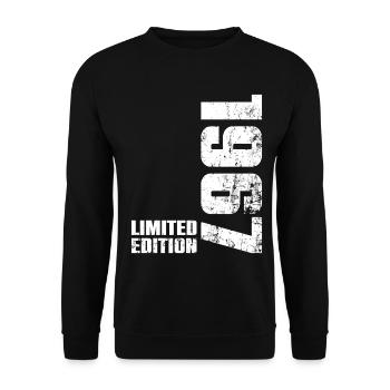 Cadeau d'anniversaire 59 ans 1967 Homme Femme - Sweat-shirt Unisexe - noir - Devant - Alina (178cm) & Michal (187cm)