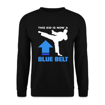 Ce gamin est maintenant ceinture bleue en karaté - Sweat-shirt Unisexe - noir - Devant - Alina (178cm) & Michal (187cm)