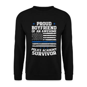 Stolzer Freund einer großartigen Polizeiakademie - Unisex Pullover - Schwarz - Vorne - Alina (178cm) & Michal (187cm)