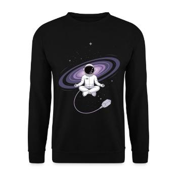 Astronaut T-Shirt Meditation im All - Unisex Pullover - Schwarz - Vorne - Alina (178cm) & Michal (187cm)