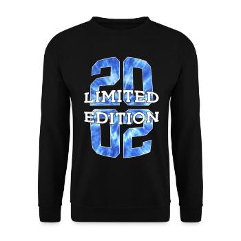 LIMITED EDITION 2002 24 YEARS 24TH BIRTHDAY - Unisex Sweatshirt - black - Front - Alina (178cm) & Michal (187cm)