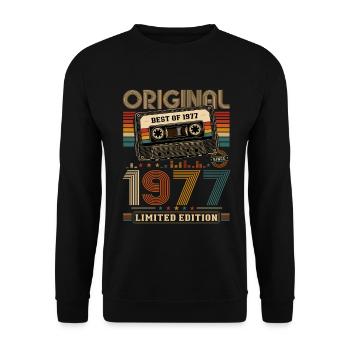 49. Geburtstag Geschenk Mann Kassette Best of 1977 - Unisex Pullover - Schwarz - Vorne - Alina (178cm) & Michal (187cm)