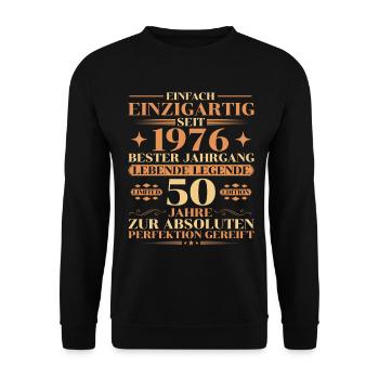 Einzigartig seit 1976 – Legende 50. Geburtstag - Unisex Pullover - Schwarz - Vorne - Alina (178cm) & Michal (187cm)
