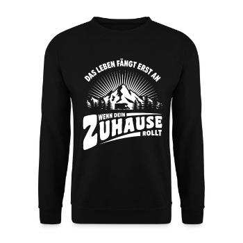Das Leben fängt an - Wohnmobil - Camper - Spruch - Unisex Pullover - Schwarz - Vorne - Alina (178cm) & Michal (187cm)