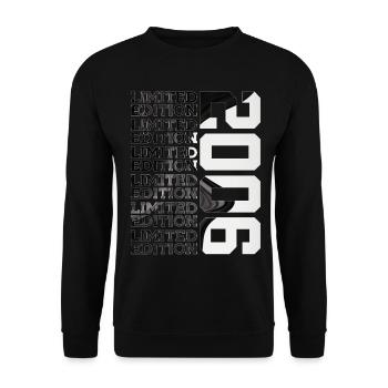 20 YEARS OLD LIMITED EDITION 2006 20TH BIRTHDAY - Unisex Sweatshirt - black - Front - Alina (178cm) & Michal (187cm)