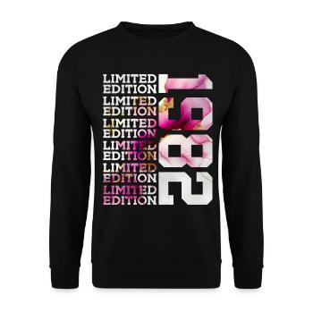 ÉDITION LIMITÉE 1982 - 44 ANS - 44E ANNIVERSAIRE - Sweat-shirt Unisexe - noir - Devant - Alina (178cm) & Michal (187cm)