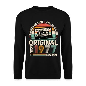 Best of 1977 – Legendäre Retro Kassette - Unisex Pullover - Schwarz - Vorne - Alina (178cm) & Michal (187cm)