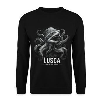 Kryptid-Seeungeheuer Lusca beschützt unsere Ozeane - Unisex Pullover - Schwarz - Vorne - Alina (178cm) & Michal (187cm)