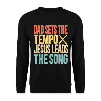 Christlicher Schlagzeuger Papa gibt das Tempo vor, das Jesus führt t - Unisex Pullover - Schwarz - Vorne - Alina (178cm) & Michal (187cm)
