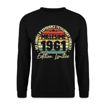 Cadeau D'anniversaire Millésime Fabriqué en 1961 - Sweat-shirt Unisexe - noir - Devant - Alina (178cm) & Michal (187cm)