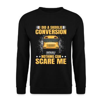 Gelber Schulbus Design für einen Schulbus-Bastler - Unisex Pullover - Schwarz - Vorne - Alina (178cm) & Michal (187cm)