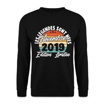 Cadeau Les légendes sont nées en Novembre 2019 - Sweat-shirt Unisexe - noir - Devant - Alina (178cm) & Michal (187cm)