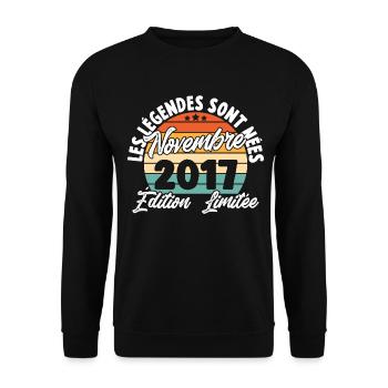 Cadeau Les légendes sont nées en Novembre 2017 - Sweat-shirt Unisexe - noir - Devant - Alina (178cm) & Michal (187cm)