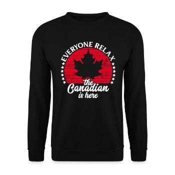 Der Kanadier ist hier Kanada-Flaggensymbol Home Stolz - Unisex Pullover - Schwarz - Vorne - Alina (178cm) & Michal (187cm)