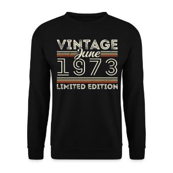 Juni 1973 Juni Geburtstagsgeschenk Juni 1973 - Unisex Pullover - Schwarz - Vorne - Alina (178cm) & Michal (187cm)
