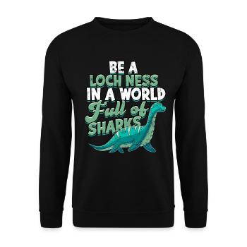 lochlochlochness geschenkidee geschenk - Unisex Pullover - Schwarz - Vorne - Alina (178cm) & Michal (187cm)