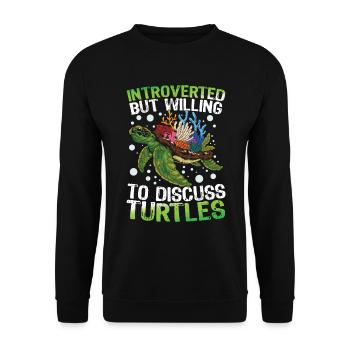 INTROVERTED BUT WILLING TO DISCUSS TURTLES - Unisex Pullover - Schwarz - Vorne - Alina (178cm) & Michal (187cm)