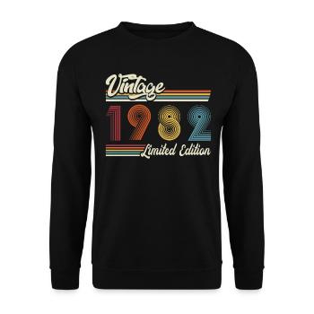 Limitierte Auflage 1982 Geburtstagsshirt 40th - Unisex Pullover - Schwarz - Vorne - Alina (178cm) & Michal (187cm)