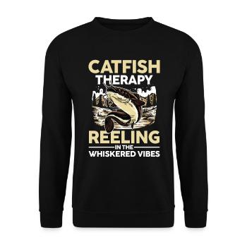 Catfish Therapy Reeling In The Whiskerde Vibes - Unisex Pullover - Schwarz - Vorne - Alina (178cm) & Michal (187cm)