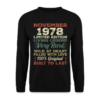 Légende Depuis Novembre 1978 Millésime Novembre 1978 - Sweat-shirt Unisexe - noir - Devant - Alina (178cm) & Michal (187cm)