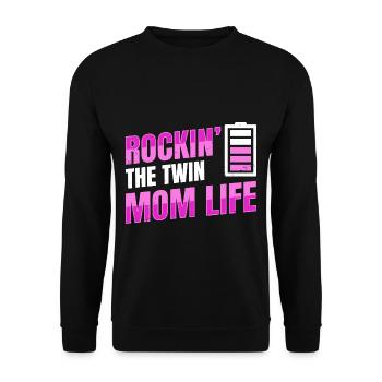 Rockin' the Twin Mom life Design für eine Mutter - Unisex Pullover - Schwarz - Vorne - Alina (178cm) & Michal (187cm)