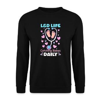 L&D Krankenschwester L&D Life: Täglich Babys einfangen - Unisex Pullover - Schwarz - Vorne - Alina (178cm) & Michal (187cm)