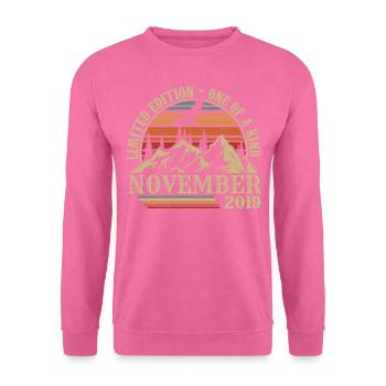 Né en Novembre 2019 - Anniversaire Novembre 2019 - Sweat-shirt Unisexe - rose - Devant