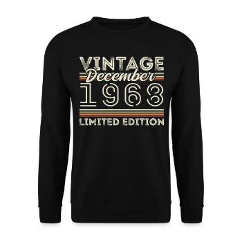 Vintage December 1968 - 57th Anniversary December - Unisex Sweatshirt - black - Front - Alina (178cm) & Michal (187cm)
