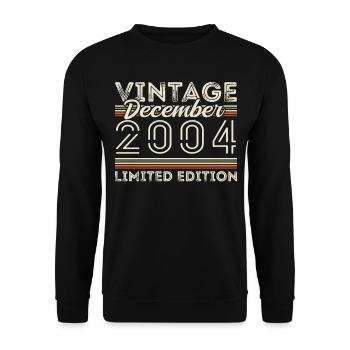 Vintage December 2004 - 21st Anniversary December - Unisex Sweatshirt - black - Front - Alina (178cm) & Michal (187cm)