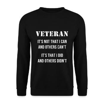 Veteran Es ist nicht so, dass ich es kann und andere nicht - Unisex Pullover - Schwarz - Vorne - Alina (178cm) & Michal (187cm)