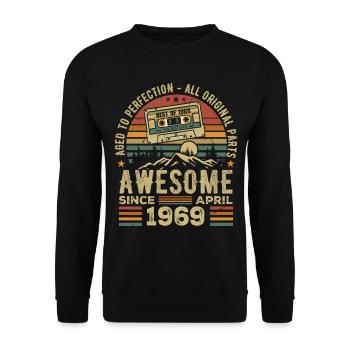 Avril 1969 Vintage Anniversaire Rétro Cadeau - Sweat-shirt Unisexe - noir - Devant - Alina (178cm) & Michal (187cm)