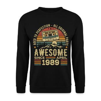 April 1989 Vintage Retro Geburtstagsgeschenk - Unisex Pullover - Schwarz - Vorne - Alina (178cm) & Michal (187cm)