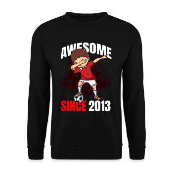 Awesome Since 2013 - 10th Soccer Player Birthday - Unisex Sweatshirt - black - Front - Alina (178cm) & Michal (187cm)