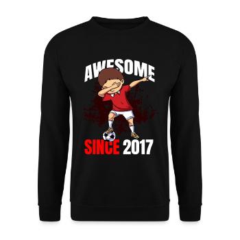 Awesome Since 2017 - 6th Soccer Player Birthday - Unisex Sweatshirt - black - Front - Alina (178cm) & Michal (187cm)