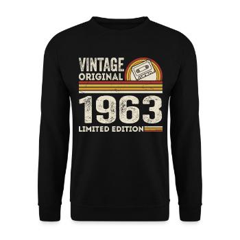 Vintage 1963 Cassette 1963 - 62nd Anniversary 1963 - Unisex Sweatshirt - black - Front - Alina (178cm) & Michal (187cm)