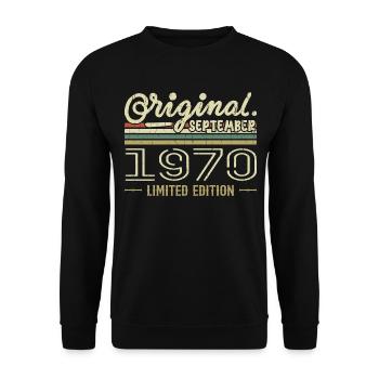 September 1970 Geburtstagsgeschenk September 1970 - Unisex Pullover - Schwarz - Vorne - Alina (178cm) & Michal (187cm)