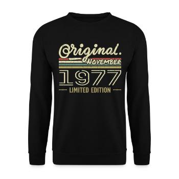 November 1977 - November 1977 Birthday Gift - Unisex Sweatshirt - black - Front - Alina (178cm) & Michal (187cm)