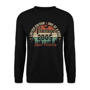 Jahrgang 2005 Retro 2005 Geburtstagsgeschenk 2005 - Unisex Pullover - Schwarz - Vorne - Alina (178cm) & Michal (187cm)