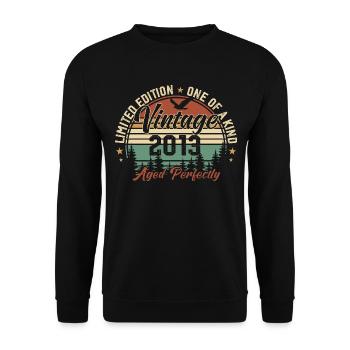 Vintage 2013 Retro 2013 Birthday Gift 2013 - Unisex Sweatshirt - black - Front - Alina (178cm) & Michal (187cm)