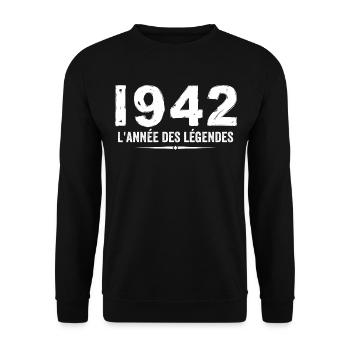 1942 Year of the Legends - 1942 Anniversary Gift - Unisex Sweatshirt - black - Front - Alina (178cm) & Michal (187cm)