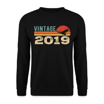 Vintage 2019 Retro 2019 Birthday Gift - Unisex Sweatshirt - black - Front - Alina (178cm) & Michal (187cm)