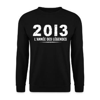 2013 Jahr der Legéndes - Geschenk zum Jubiläum 2013 - Unisex Pullover - Schwarz - Vorne - Alina (178cm) & Michal (187cm)