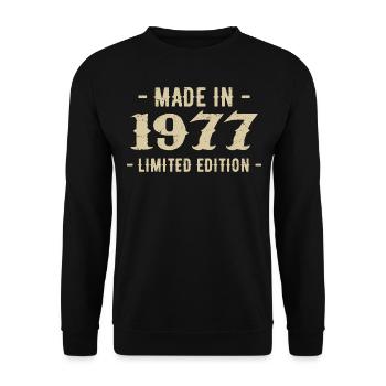 Jahrgang 1977 Geschenk in limitierter Auflage 1977 - Unisex Pullover - Schwarz - Vorne - Alina (178cm) & Michal (187cm)